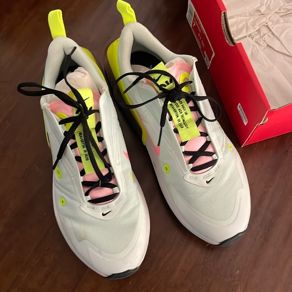 Nike AirMax Up - Picture 1 of 6